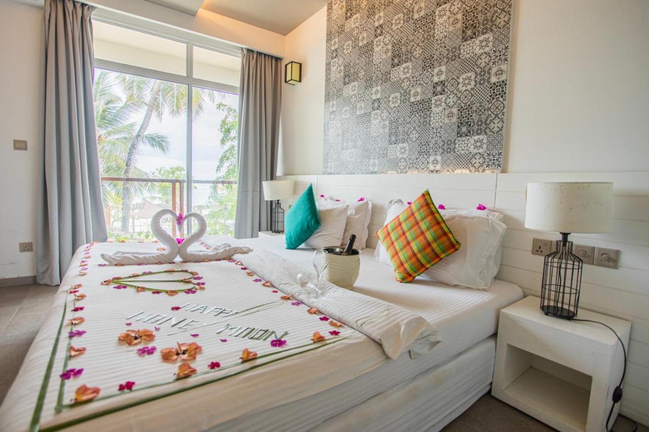Velana Beach Hotel Maldives Maafushi Ngoại thất bức ảnh